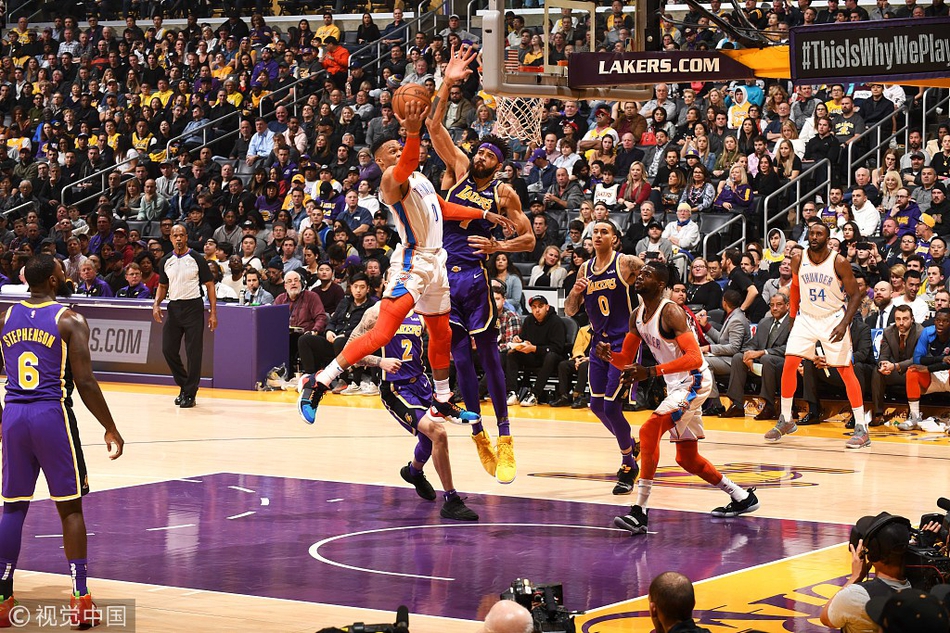 卡西在前九 卡西在前九